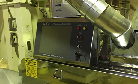 Foreign substance removal device